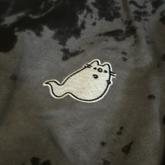 Pusheen ghost sweatshirt - Picture 2 of 3